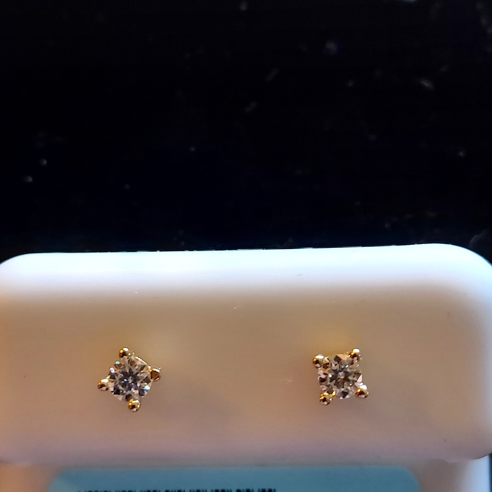 925 Moissanite Gold and Silver Stud Earrings #7 - Picture 1 of 3